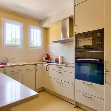 Guestready - Tranquil Treasure With A Garden La Rochelle (Charente-Maritime)