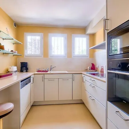 Apartment Guestready - Tranquil Treasure With A Garden *